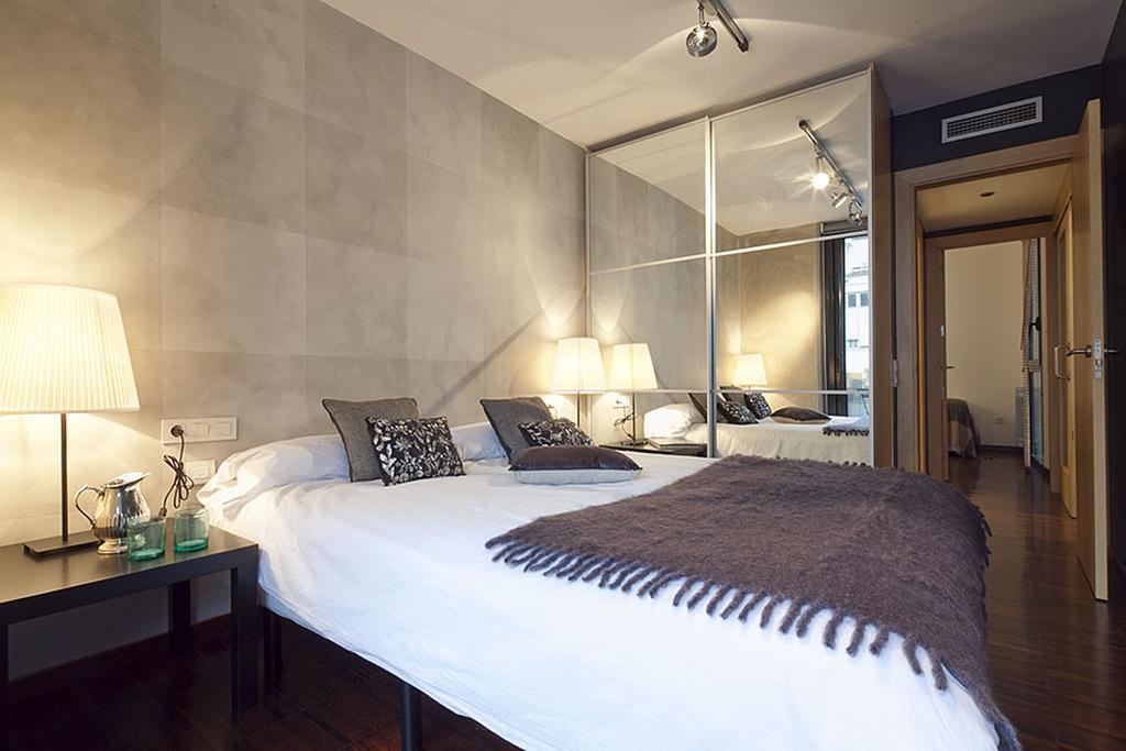Apartment Barcelona Rentals - Sarria Apartments Near Center Kültér fotó